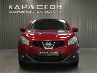 2010 Nissan Qashqai I Рестайлинг, красный, 885000 рублей, вид 3