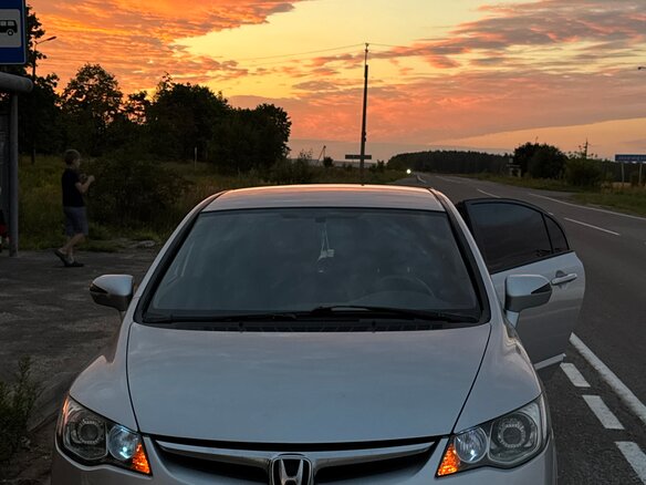 2008 Honda Civic VIII, серебристый, 700000 рублей - вид 5