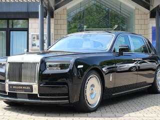 2026 Rolls-Royce Phantom Extended VIII Рестайлинг (Series II), чёрный, 84990000 рублей, вид 4