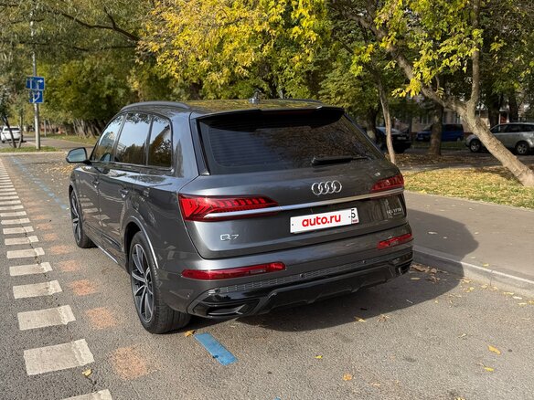 2020 Audi Q7 55 TFSI II (4M) Рестайлинг, серый, 6990000 рублей - вид 3