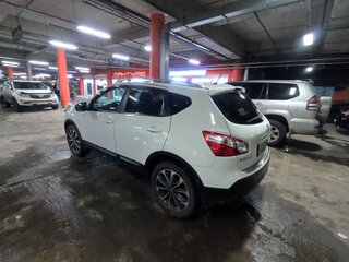 2011 Nissan Qashqai I Рестайлинг, белый, 1050000 рублей, вид 4
