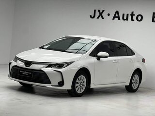 2022 Toyota Corolla XII (E210), белый, 1515000 рублей, вид 1