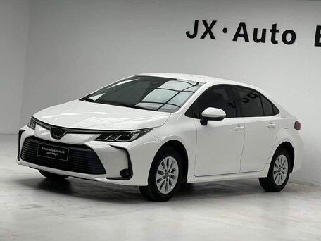 2022 Toyota Corolla XII (E210), белый, 1515000 рублей, вид 1