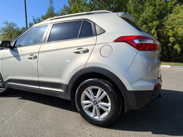 2018 Hyundai Creta I, бежевый, 1900000 рублей - вид 4