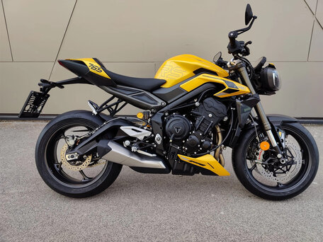 2026 Triumph Street Triple, жёлтый, 1850000 рублей, вид 1