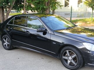 2010 Mercedes-Benz E-Класс 200 IV (W212, S212, C207), чёрный, 1350000 рублей, вид 2