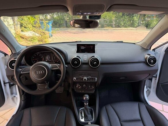 2017 Audi A1 I (8X) Рестайлинг, белый, 1599666 рублей - вид 9
