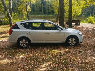 2010 Kia Ceed I Рестайлинг, белый, 1050000 рублей, вид 4