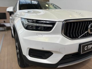 2021 Volvo XC40 I, белый, 3399000 рублей, вид 4