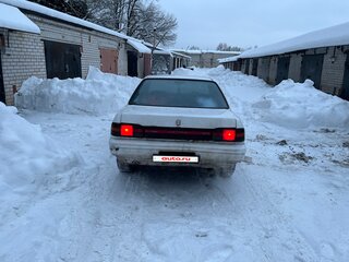 1989 Toyota Carina V (T170), белый, 250000 рублей, вид 2
