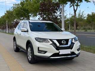 2023 Nissan X-Trail III Рестайлинг, белый, 2030000 рублей, вид 1