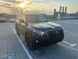 2021 Toyota Land Cruiser Prado 150 Series Рестайлинг 3, чёрный, 6100000 рублей, вид 3