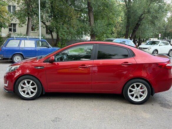 2011 Kia Rio III, красный - вид 7