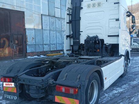 2015 Volvo FH, белый, 5450000 рублей, вид 4