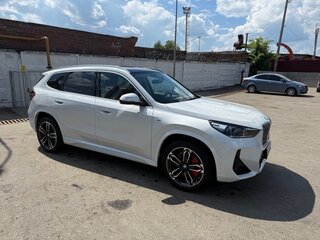2024 BMW X1 Long 25Li sDrive III (U11/U12), белый, 4200000 рублей, вид 3