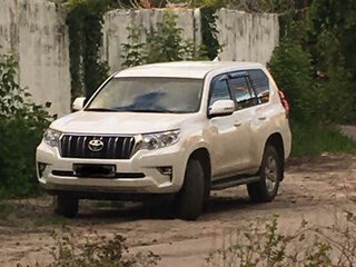2020 Toyota Land Cruiser Prado 150 Series Рестайлинг 2, белый, 4100000 рублей, вид 2