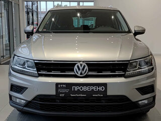 2018 Volkswagen Tiguan II, серебристый, 2490000 рублей, вид 2