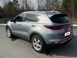 2018 Kia Sportage IV Рестайлинг, серебристый, 2290000 рублей, вид 1