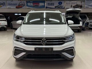 2022 Volkswagen Tiguan II Рестайлинг, белый, 2270000 рублей, вид 2