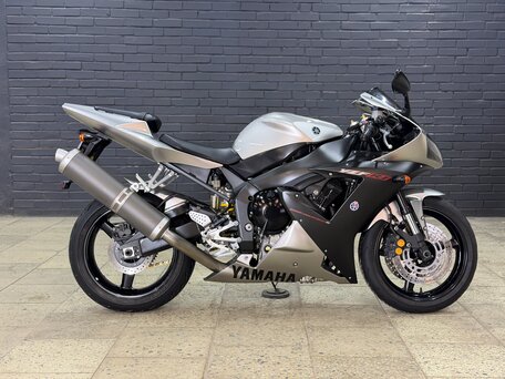 2003 Yamaha YZF-R1, серый, 655000 рублей, вид 2