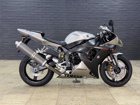 2003 Yamaha YZF-R1, серый, 655000 рублей - вид 1