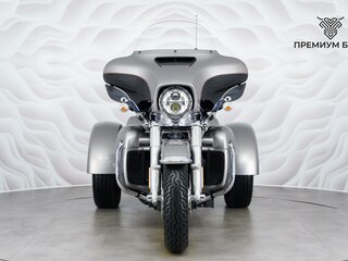 2016 Harley-Davidson Tri Glide, серебристый, 3499000 рублей, вид 4