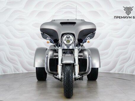 2016 Harley-Davidson Tri Glide, серебристый, 3499000 рублей, вид 4
