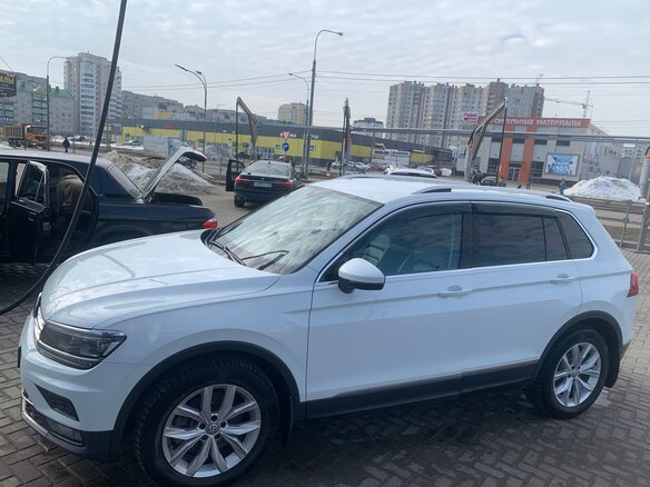 2017 Volkswagen Tiguan II, белый, 2500000 рублей - вид 5