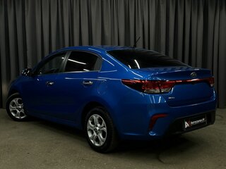 2018 Kia Rio IV, синий, 1449777 рублей, вид 2