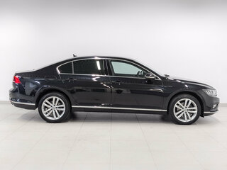 2020 Volkswagen Passat B8 Рестайлинг, чёрный, 2550000 рублей, вид 4