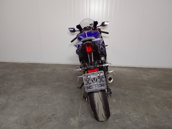 2023 Yamaha YZF-R7, синий, 849000 рублей - вид 7