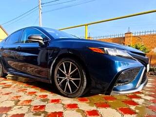 2021 Toyota Camry US Market VIII (XV70) Рестайлинг, синий, 2750000 рублей, вид 3