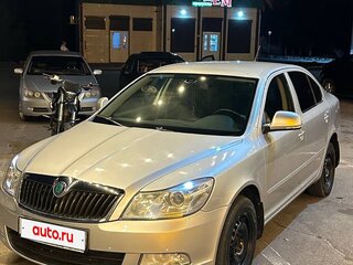 2013 Skoda Octavia II (A5) Рестайлинг, серебристый, 900000 рублей, вид 1