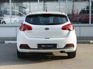 2015 Kia Ceed II Рестайлинг, белый, 1400000 рублей, вид 3