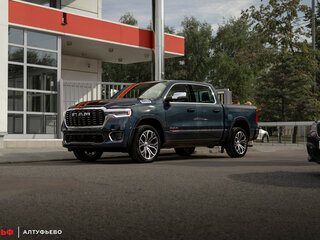 2026 Ram 1500 Crew Cab V Рестайлинг, серый, 11550000 рублей, вид 1