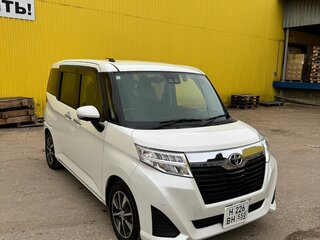 2019 Toyota Roomy I, белый, 990000 рублей, вид 1