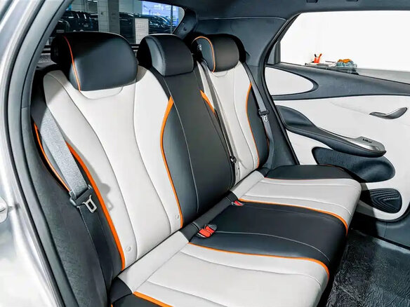 2023 BYD Dolphin 44.9 kWh I, серебристый, 1810000 рублей - вид 18