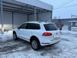 2015 Volkswagen Touareg II Рестайлинг, белый, 3200000 рублей, вид 3