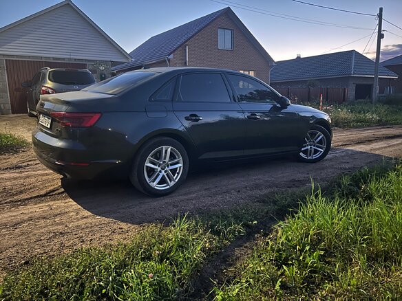 2015 Audi A4 V (B9), чёрный - вид 2