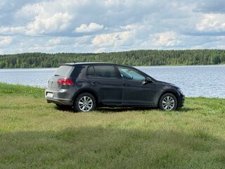 2016 Volkswagen Golf VII, чёрный, 1810000 рублей, вид 1