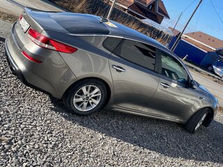 2017 Kia Optima IV, серый, 1650000 рублей, вид 3