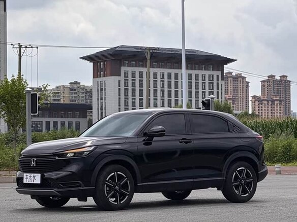 2023 Honda Vezel II, чёрный, 1530000 рублей - вид 2