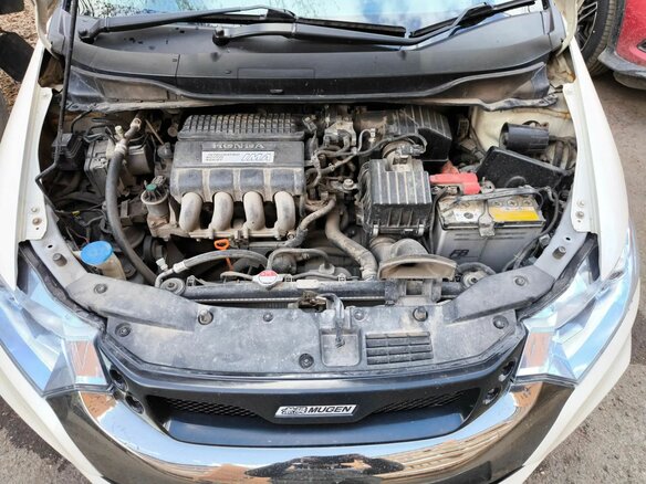 2013 Honda Insight II Рестайлинг, белый, 935000 рублей - вид 27