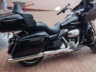 2019 Harley-Davidson Road Glide, чёрный, 1900000 рублей, вид 4