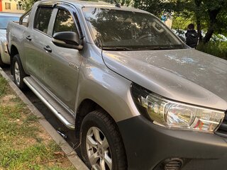 2015 Toyota Hilux VIII, серебристый, 3150000 рублей, вид 2