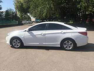 2011 Hyundai Sonata VI (YF), белый, 1050000 рублей, вид 3