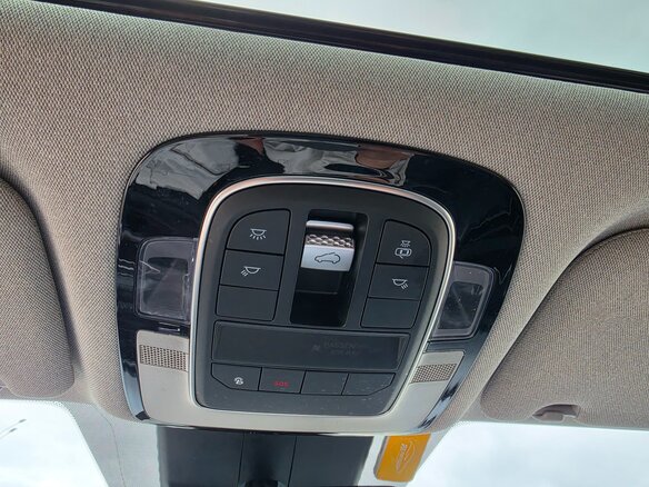 2021 Hyundai Santa Fe IV Рестайлинг, серый, 3380000 рублей - вид 21
