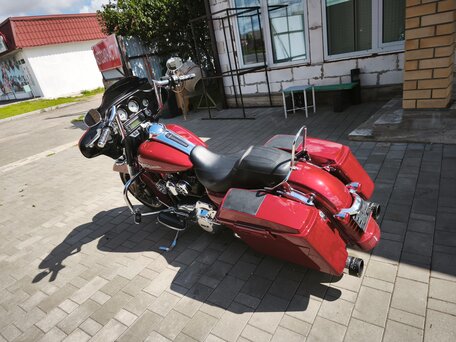 2013 Harley-Davidson Street Glide, пурпурный, 900000 рублей, вид 2