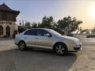 2009 Volkswagen Jetta V, серебристый, 760000 рублей, вид 2