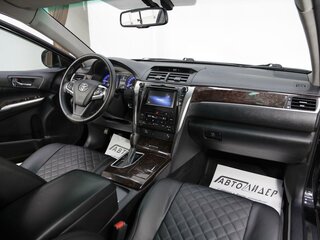 2017 Toyota Camry VII (XV50) Рестайлинг 2, чёрный, 1885000 рублей, вид 5